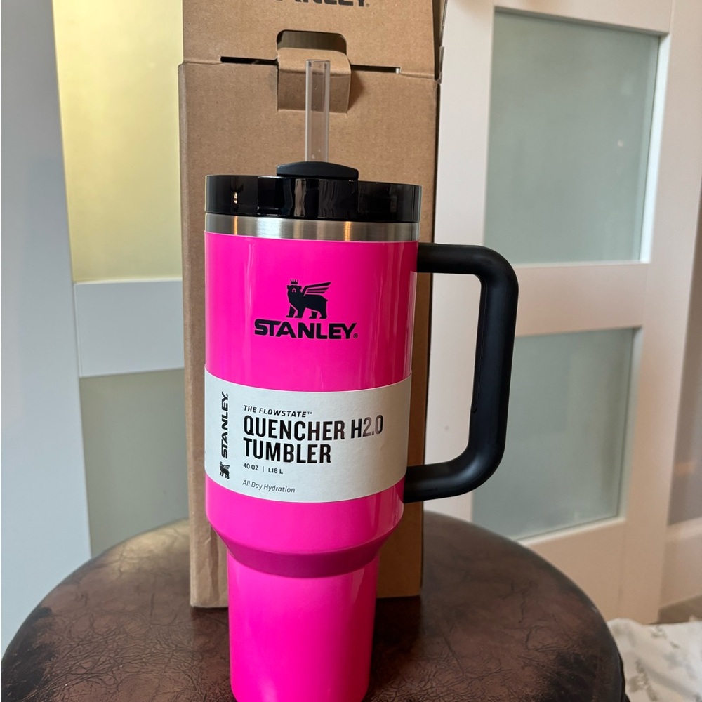 NEON PINK STANLEY 40oz